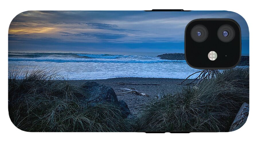 Walk to the beach - Phone Case
