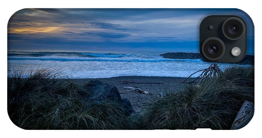 Walk to the beach - Phone Case
