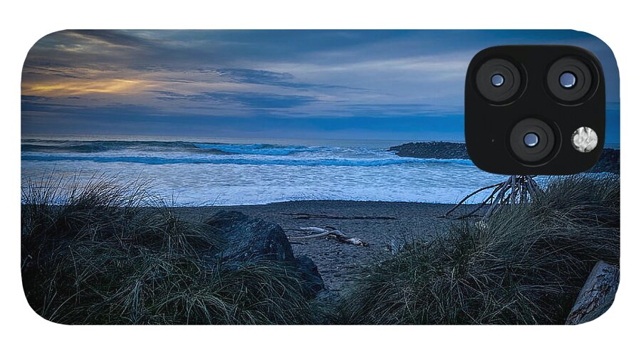 Walk to the beach - Phone Case
