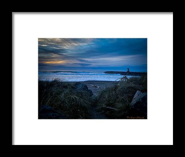 Walk to the beach - Framed Print