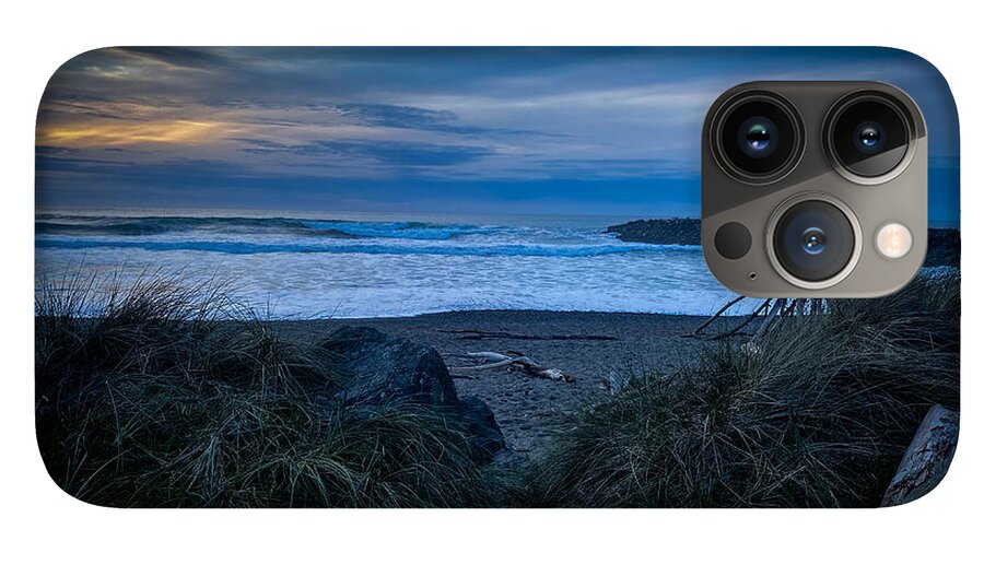 Walk to the beach - Phone Case