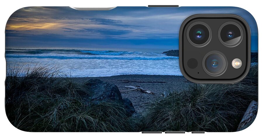 Walk to the beach - Phone Case