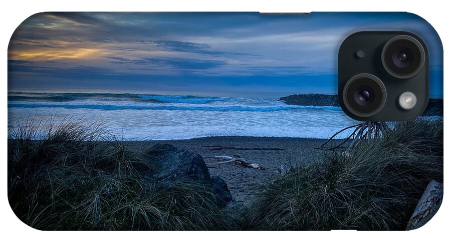 Walk to the beach - Phone Case