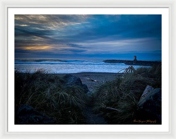 Walk to the beach - Framed Print