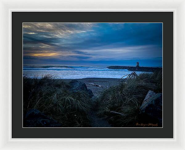Walk to the beach - Framed Print