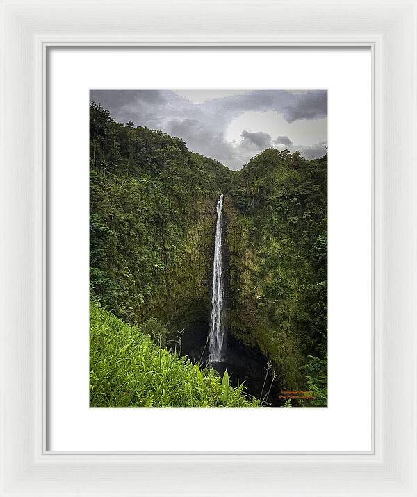 Water fall in Hilo, Hawaii - Framed Print