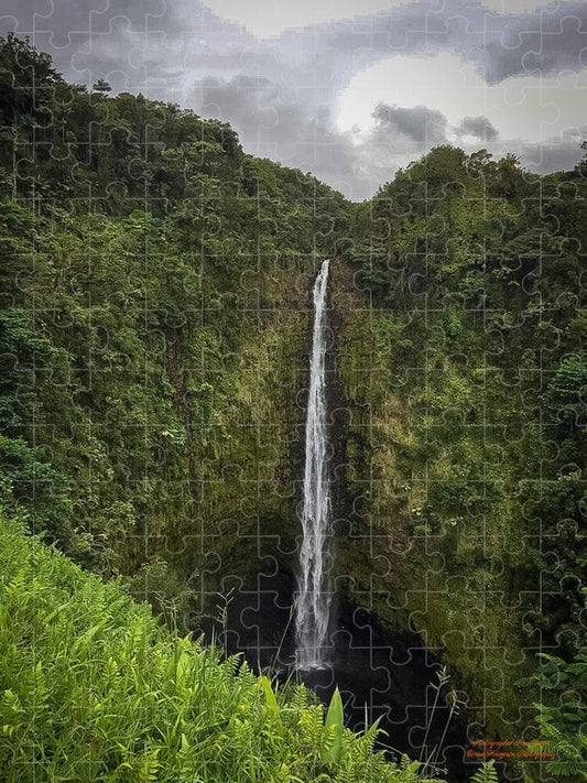 Water fall in Hilo, Hawaii - Puzzle
