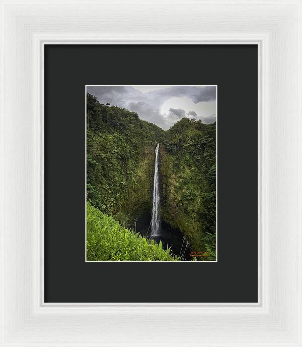 Water fall in Hilo, Hawaii - Framed Print