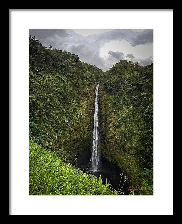 Water fall in Hilo, Hawaii - Framed Print