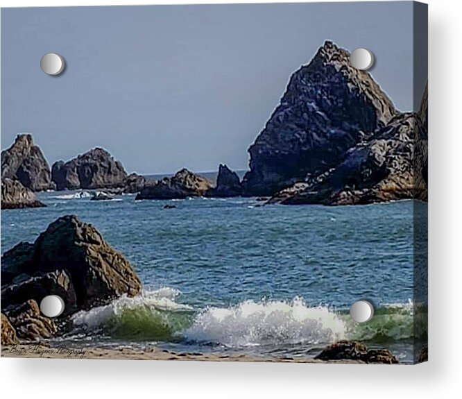 Waves hitting the shore - Acrylic Print